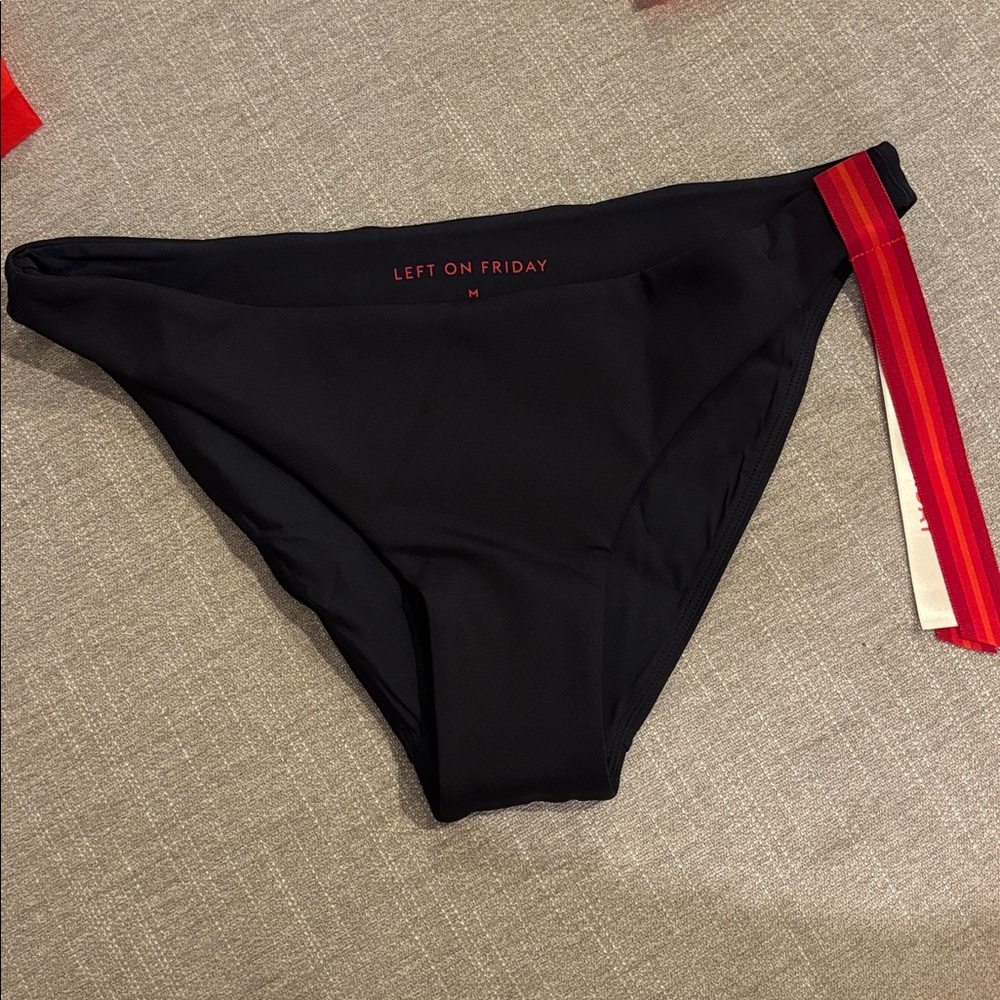 Left on Friday Wear to Bottom Jet Black NWT - Picture 2 of 5